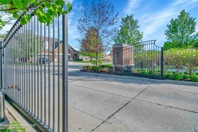 21186 Lilac Lane, Clinton Twp, MI 48036