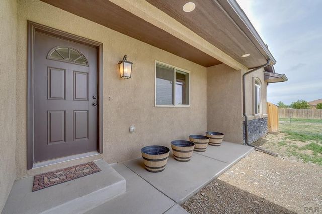 632 E Tanager Dr, Pueblo West, CO 81007