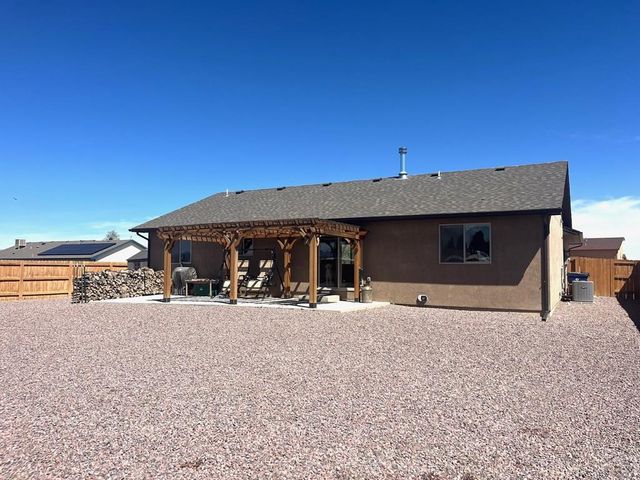 632 E Tanager Dr, Pueblo West, CO 81007