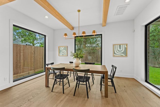 2628 Sunset Boulevard, West University Place, TX 77005