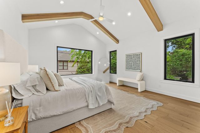 2628 Sunset Boulevard, West University Place, TX 77005