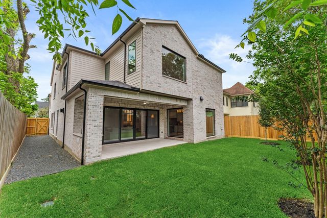 2628 Sunset Boulevard, West University Place, TX 77005