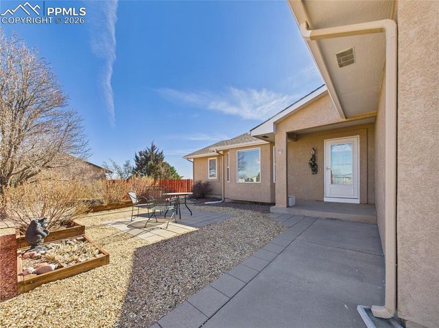 1182 W Broken Bow Drive, Pueblo West, CO 81007