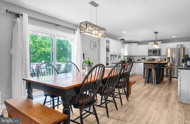 207 BALSAM DR, Douglassville, PA 19518
