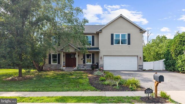 207 BALSAM DR, Douglassville, PA 19518