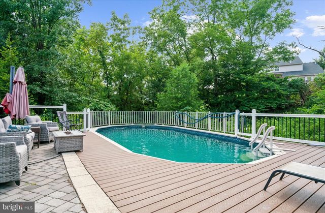 207 BALSAM DR, Douglassville, PA 19518