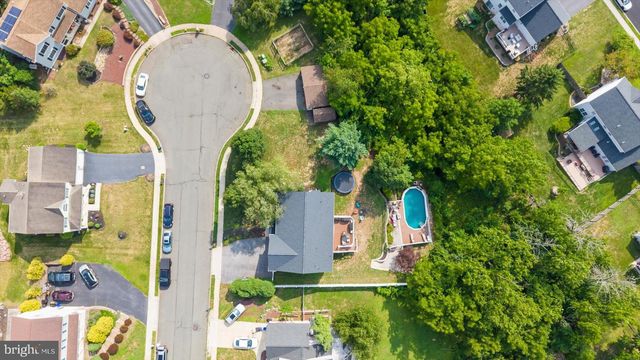 207 BALSAM DR, Douglassville, PA 19518