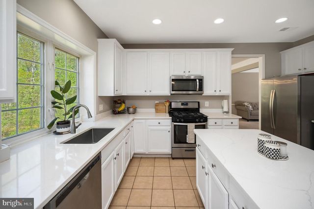 15082 STEPPING STONE DR, Haymarket, VA 20169