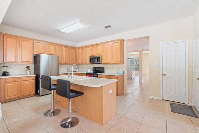 8650 ABBOTSBURY DRIVE, Windermere, FL 34786