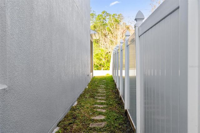 8650 ABBOTSBURY DRIVE, Windermere, FL 34786