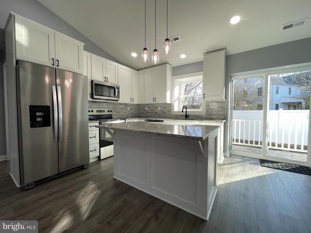 408 WIRT ST, Colonial Beach, VA 22443