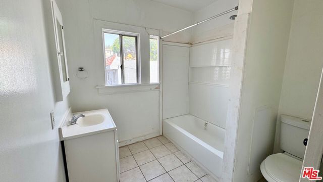 314 S Coronado Street, Los Angeles, CA 90057