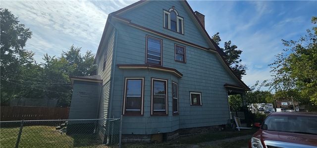 512 Reis St, New Castle, PA 16101