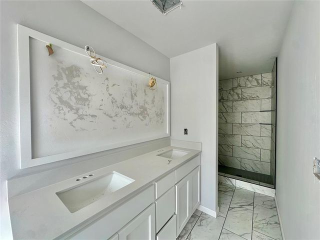 1012 Redwood Creek Drive, Yukon, OK 73099