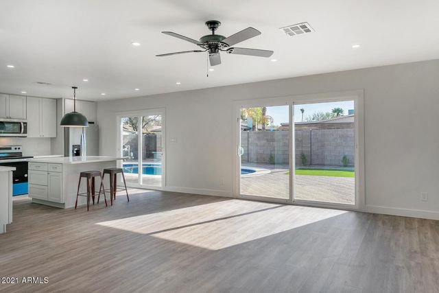 2333 E Paradise Drive, Phoenix, AZ 85028