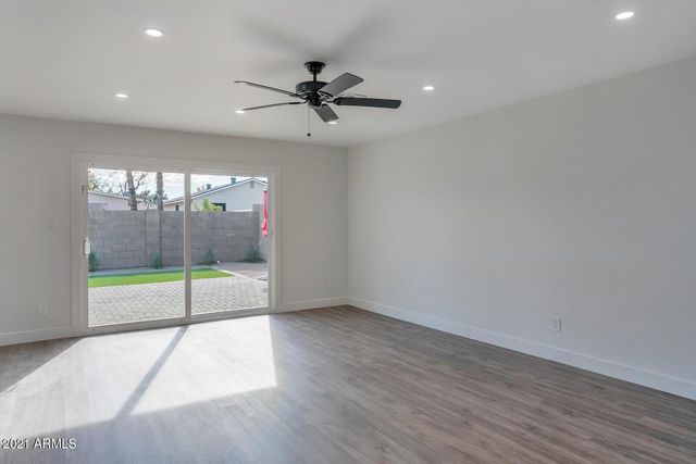 2333 E Paradise Drive, Phoenix, AZ 85028