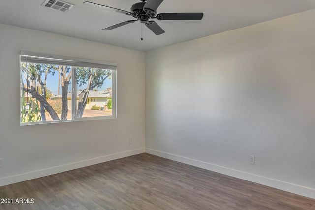 2333 E Paradise Drive, Phoenix, AZ 85028