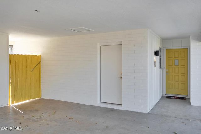 2333 E Paradise Drive, Phoenix, AZ 85028