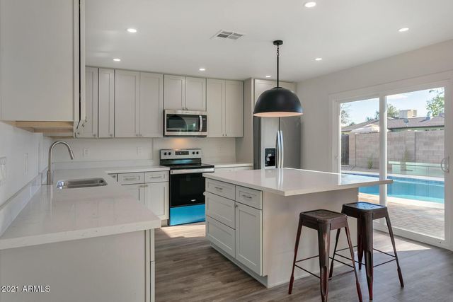 2333 E Paradise Drive, Phoenix, AZ 85028