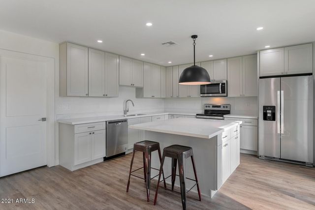 2333 E Paradise Drive, Phoenix, AZ 85028