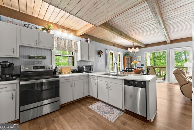222 Matterhorn Drive, Sautee Nacoochee, GA 30571