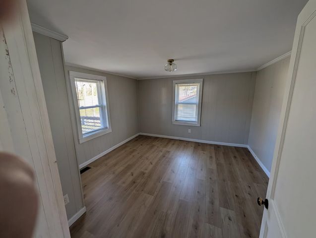 8 Hollywood Street, Inman, SC 29349