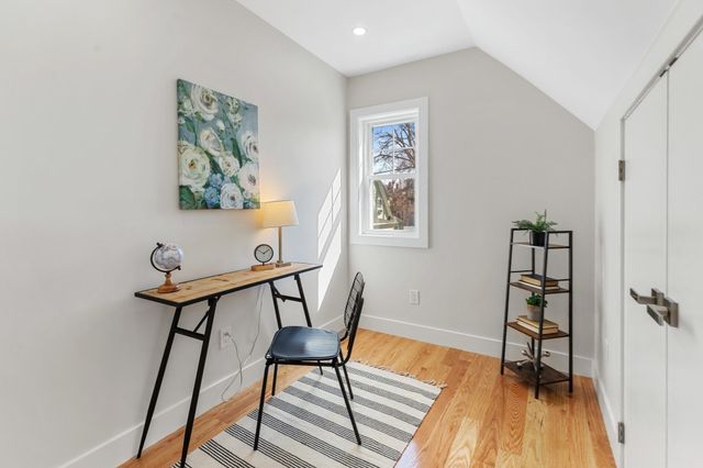 9-11 Harriet Ave 9, Belmont, MA 02478