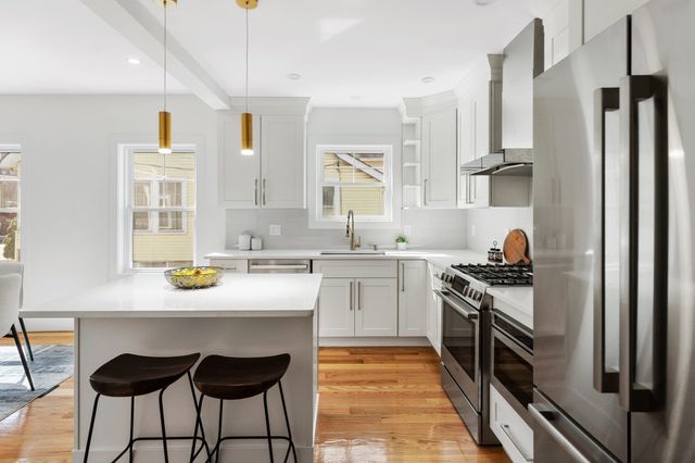 9-11 Harriet Ave 9, Belmont, MA 02478