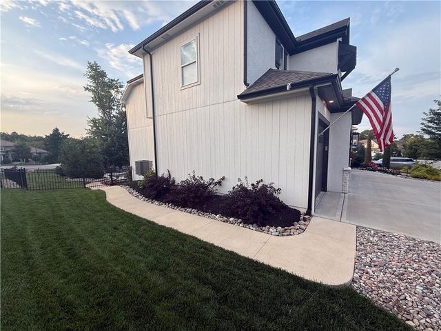 9280 Brownridge Street, Lenexa, KS 66220