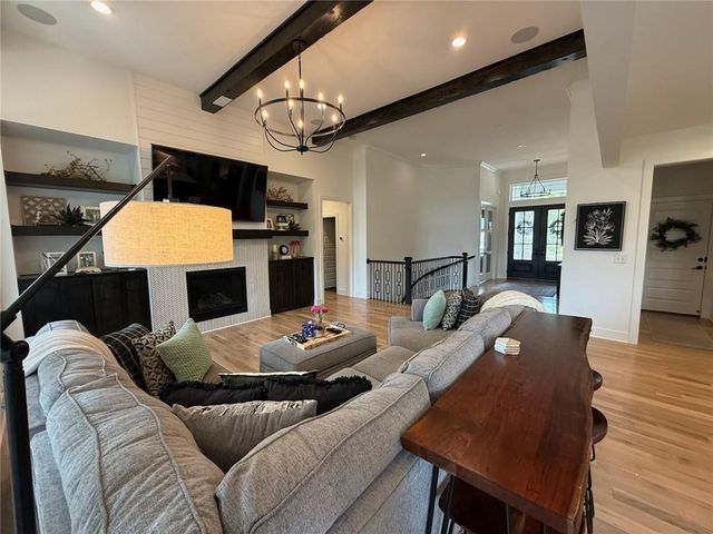 9280 Brownridge Street, Lenexa, KS 66220