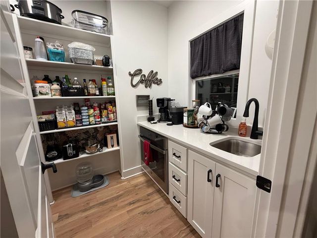 9280 Brownridge Street, Lenexa, KS 66220