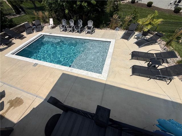 9280 Brownridge Street, Lenexa, KS 66220