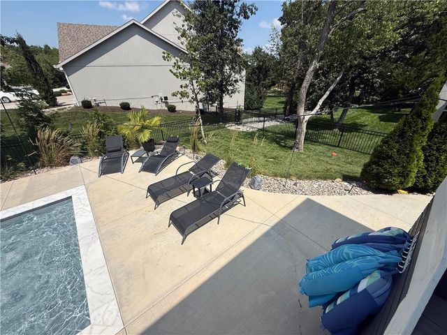 9280 Brownridge Street, Lenexa, KS 66220