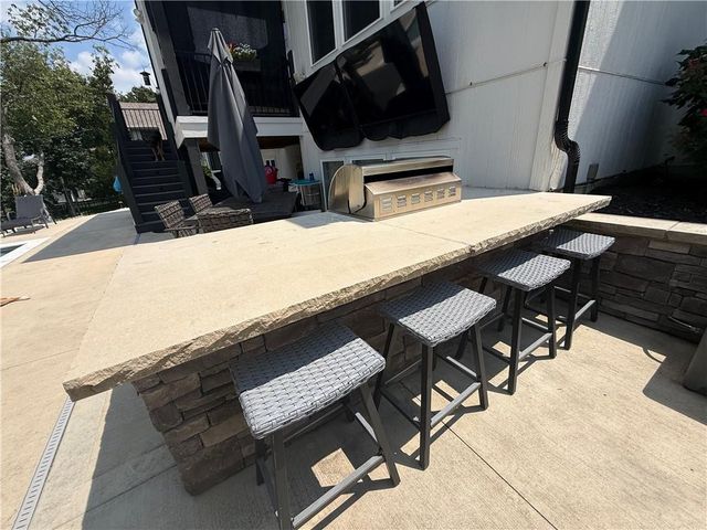 9280 Brownridge Street, Lenexa, KS 66220