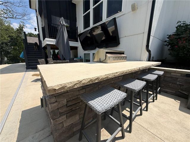 9280 Brownridge Street, Lenexa, KS 66220