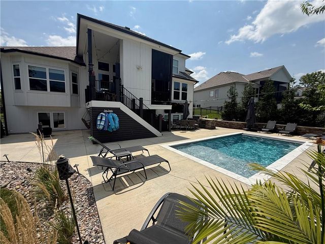 9280 Brownridge Street, Lenexa, KS 66220