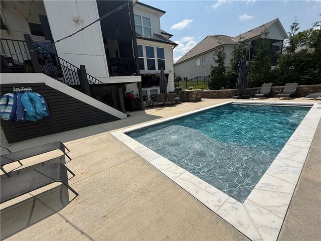 9280 Brownridge Street, Lenexa, KS 66220