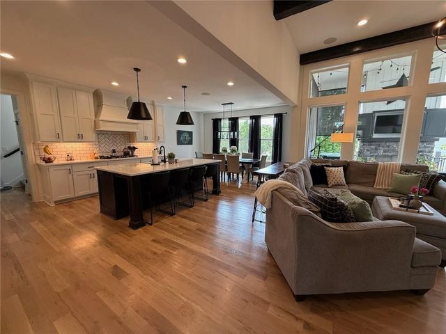 9280 Brownridge Street, Lenexa, KS 66220