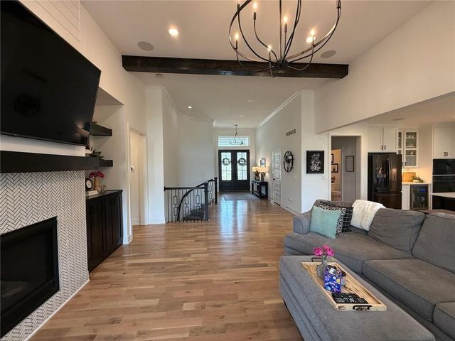9280 Brownridge Street, Lenexa, KS 66220
