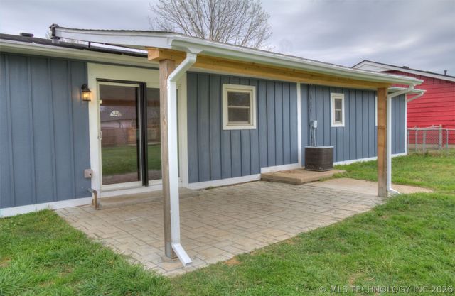 303 E Fry Place, Claremore, OK 74017