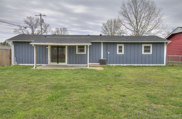 303 E Fry Place, Claremore, OK 74017