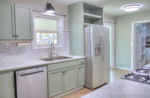 303 E Fry Place, Claremore, OK 74017