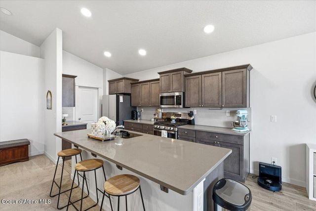 6150 W Ballentree Lane, Rathdrum, ID 83858