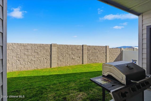 6150 W Ballentree Lane, Rathdrum, ID 83858