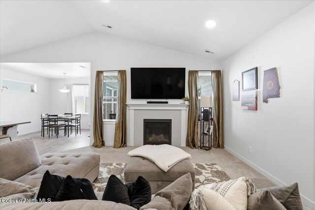 6150 W Ballentree Lane, Rathdrum, ID 83858