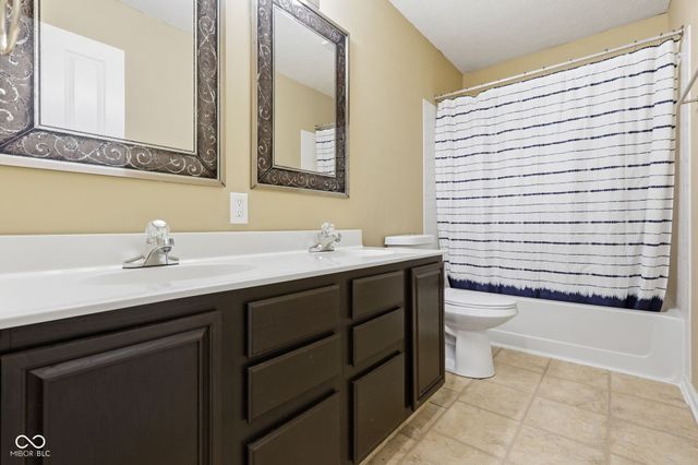 5259 Ochs Avenue, Indianapolis, IN 46254