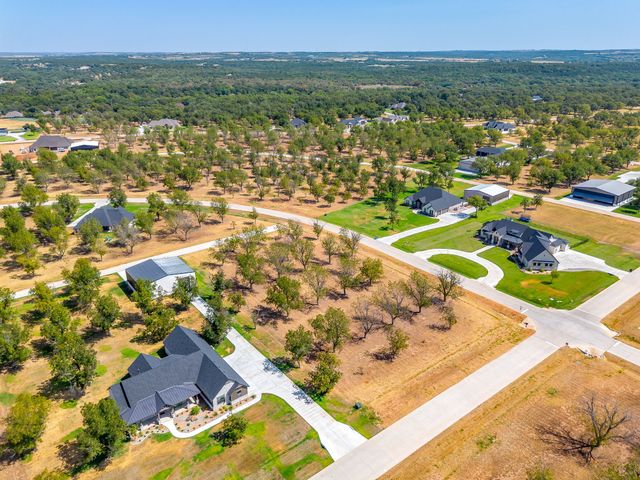 1648 Earhart Drive, Granbury, TX 76049