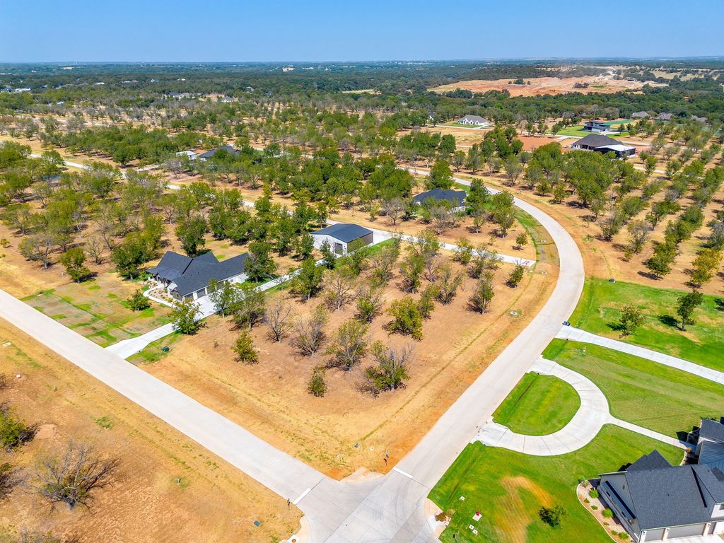 1648 Earhart Drive, Granbury, TX 76049 — photo 5