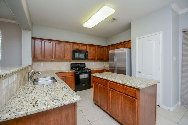 16102 Limestone Lake Drive, Tomball, TX 77377