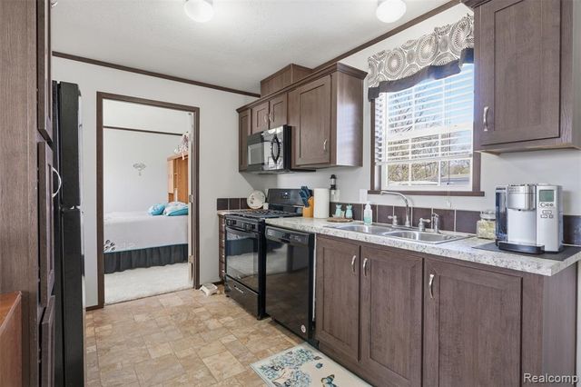 440 Flamingo Street, Rochester Hills, MI 48309